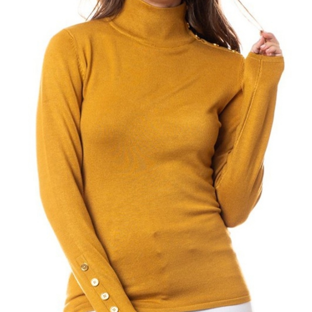 NWT Turtleneck sweater gold button details large